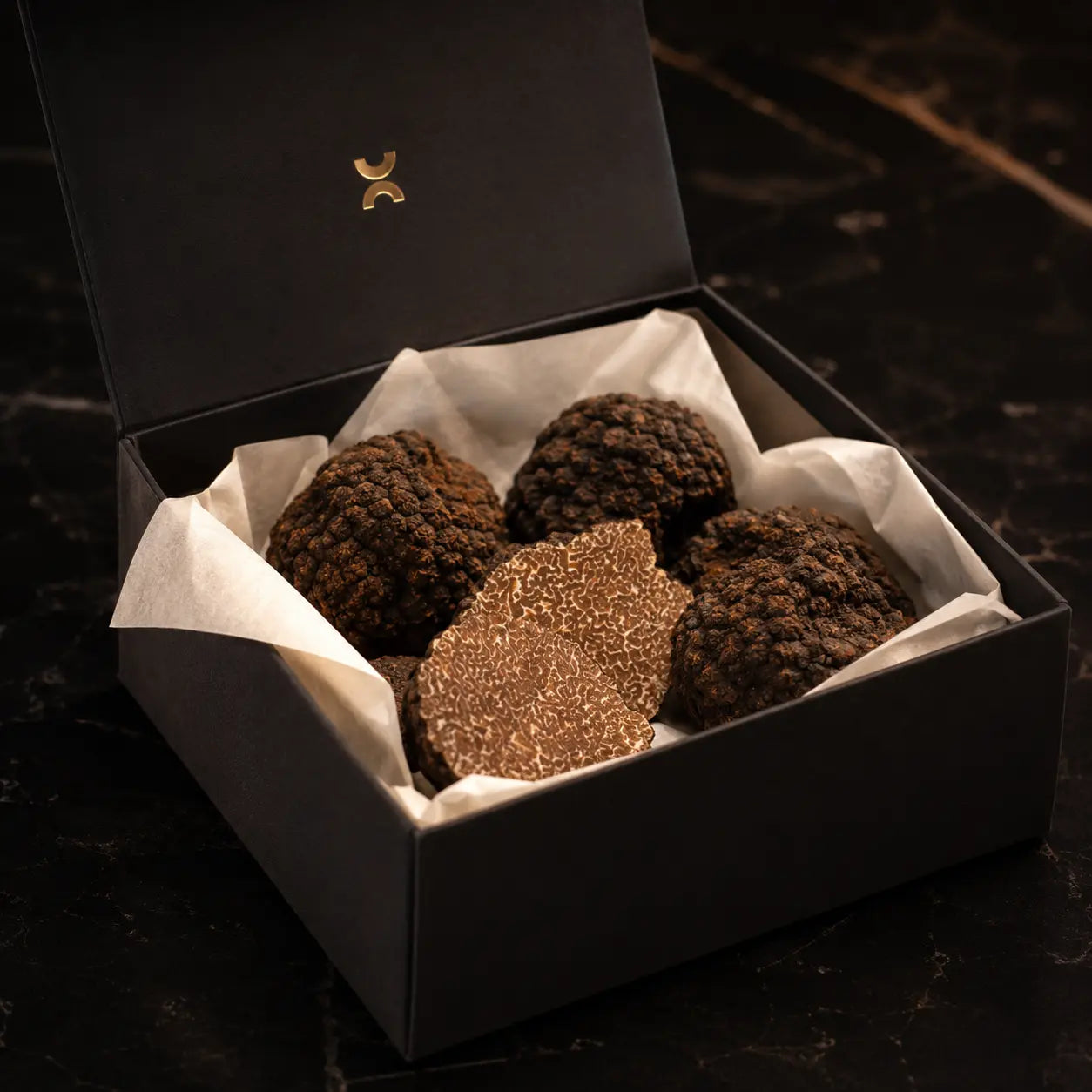 Black Autumn Truffle (Tuber uncinatum)